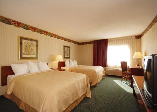 Baymont By Wyndham Evansville North/Haubstadt Warrenton Habitación foto